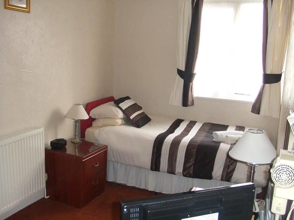 Blueshutters Hotel Poole Bagian luar foto