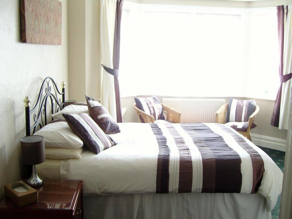 Blueshutters Hotel Poole Bagian luar foto