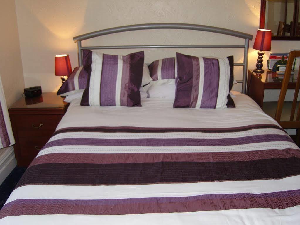 Blueshutters Hotel Poole Bagian luar foto