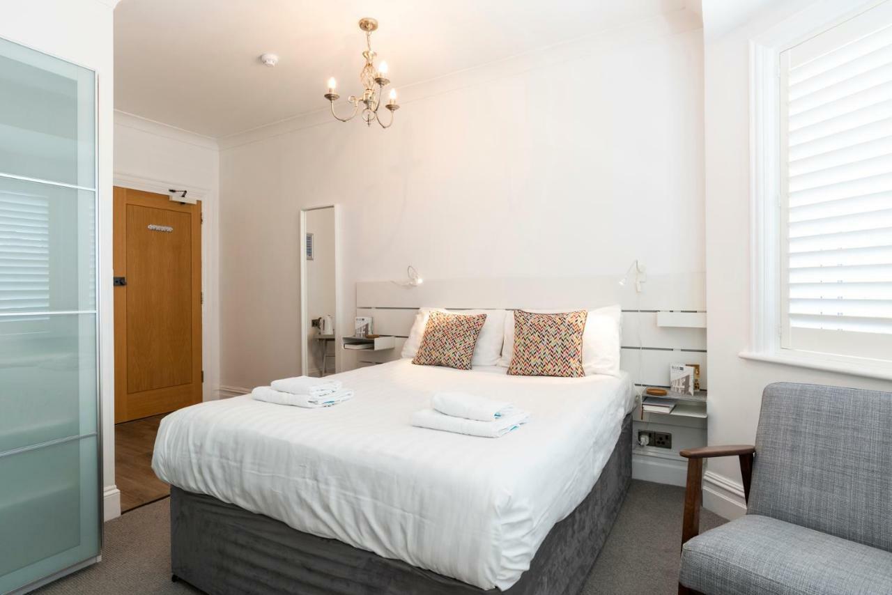 Blueshutters Hotel Poole Bagian luar foto