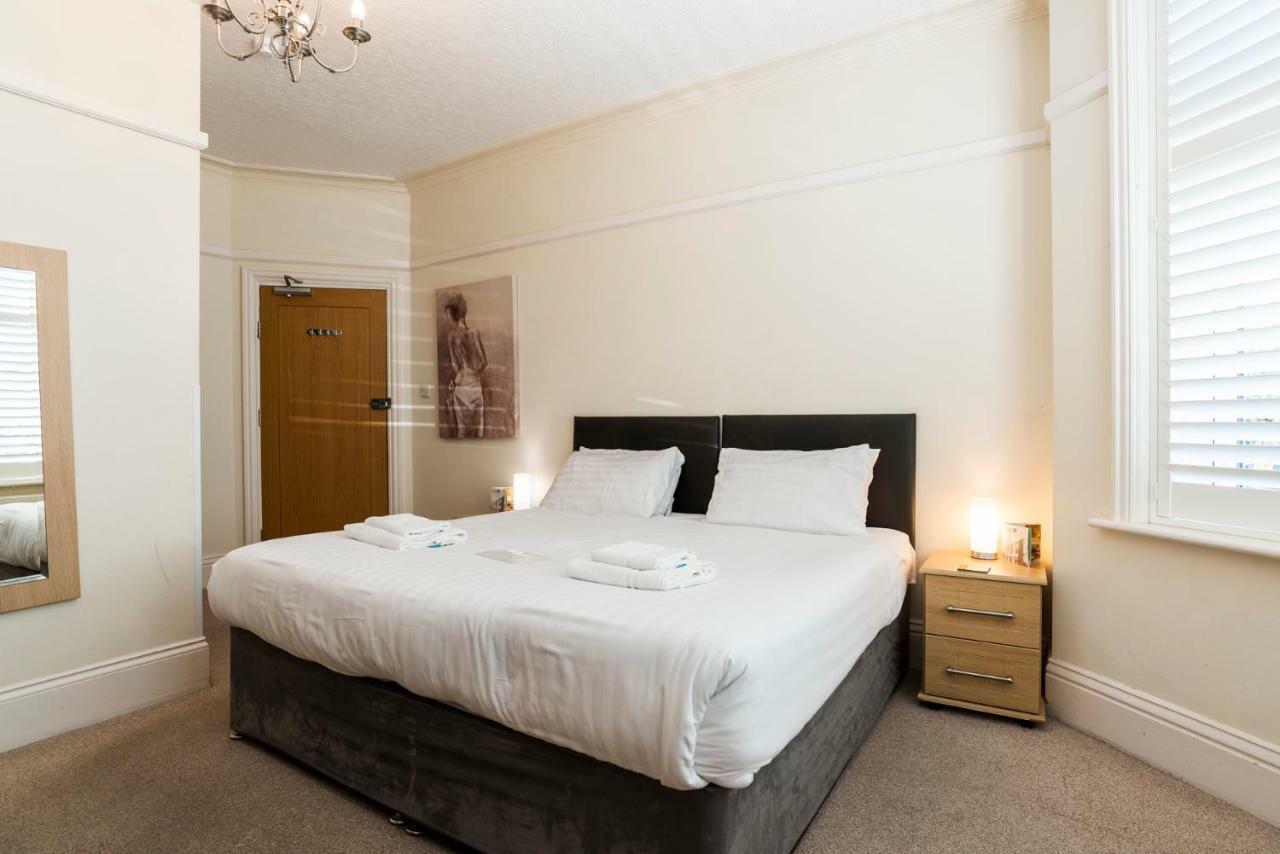 Blueshutters Hotel Poole Bagian luar foto